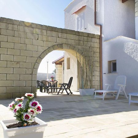 Villa Cisterna - Direzione Salento 新福卡 外观 照片
