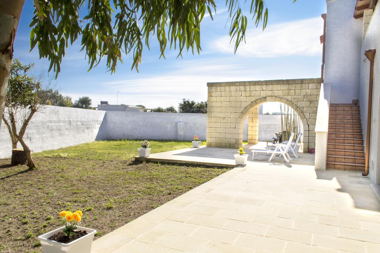 Villa Cisterna - Direzione Salento 新福卡 外观 照片